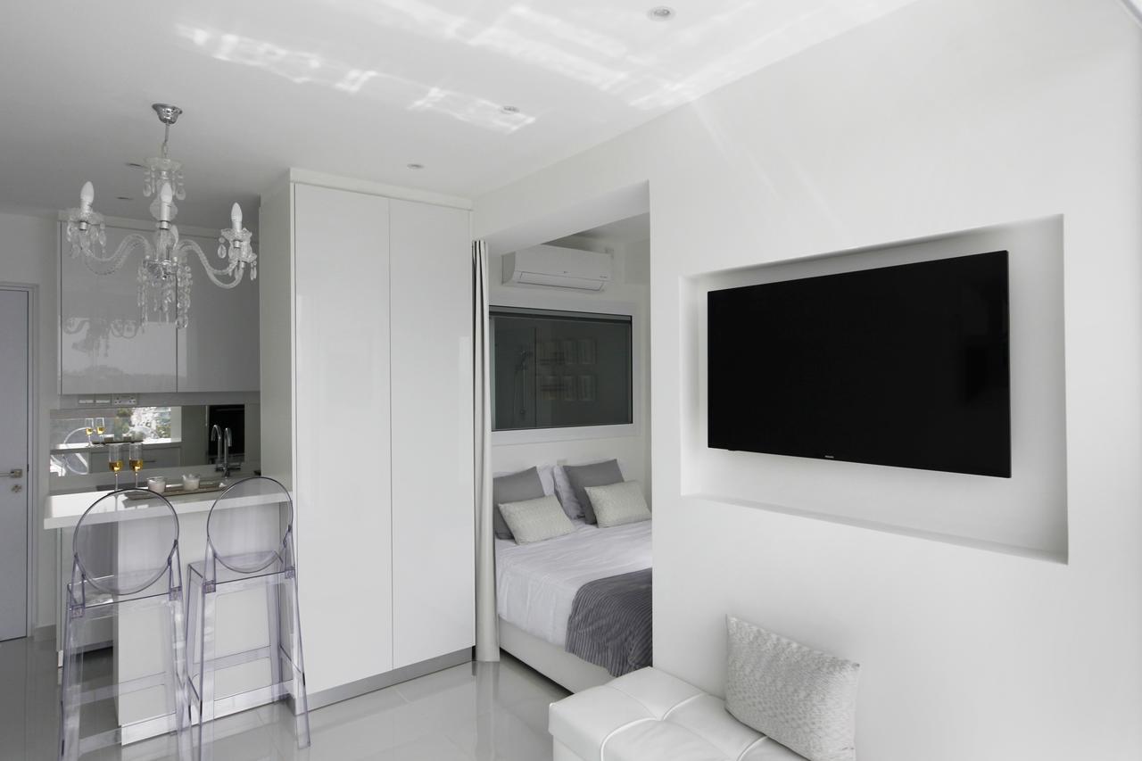 The White Pearl Suite - Beach Front City Centre With Sea View. ليماسول المظهر الخارجي الصورة
